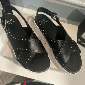 LIKE NEW MARC FISHER DELILAH WEDGE SANDAL SIZE 7